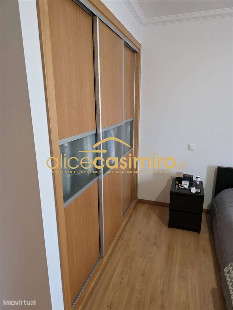 Moradia T4 - boas áreas- excelente estado!-42