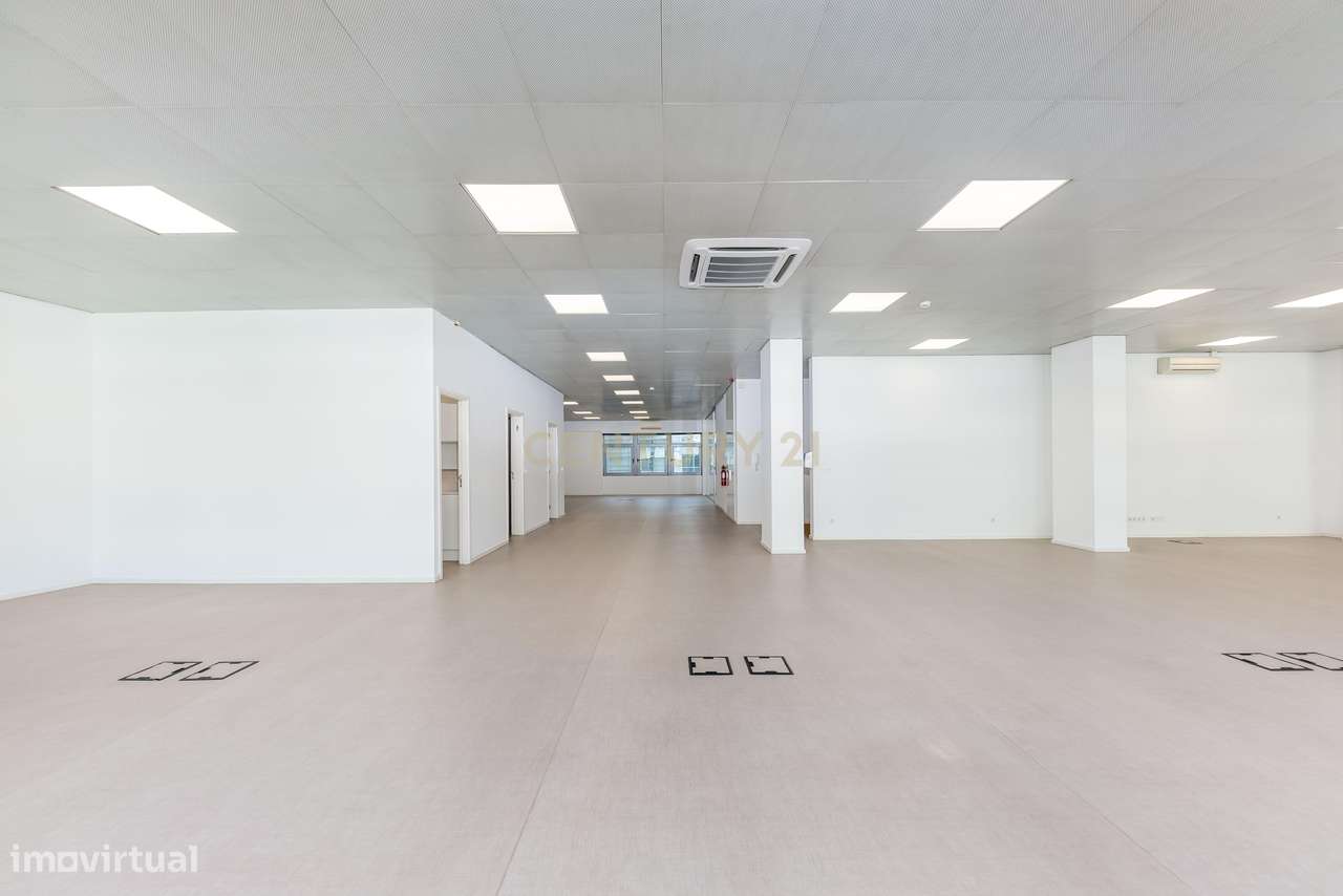 Arrendamento de Espaço | Centro de Lisboa | 5.900 mês - Grande imagem: 2/34