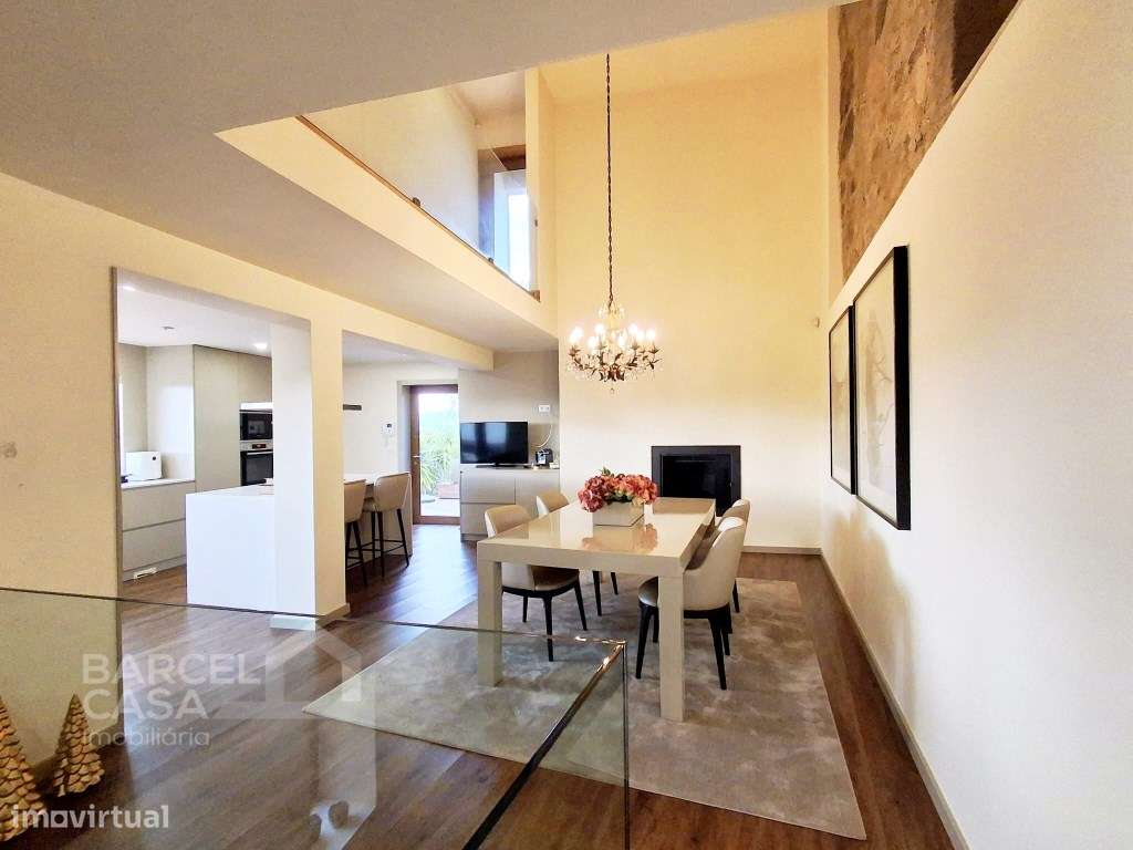 Moradia T4 em pedra, com piscina em Airó - Barcelos-16