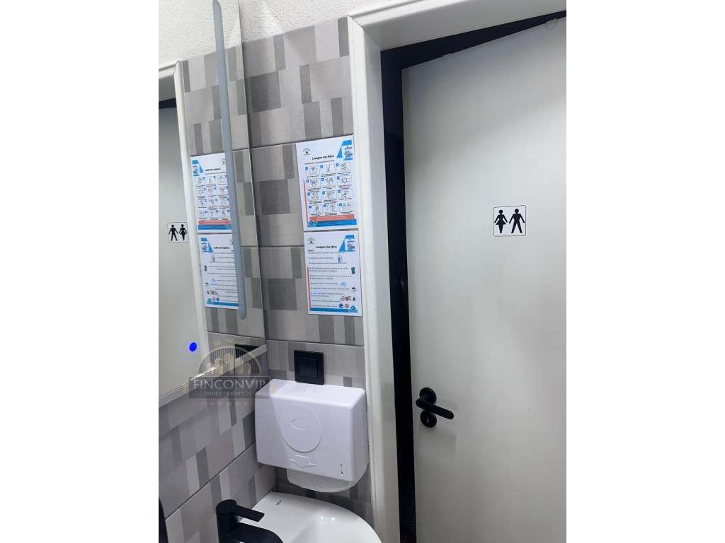 Espaço Comercial no Centro de Almada - Totalmente Equipado e Pronto...-10