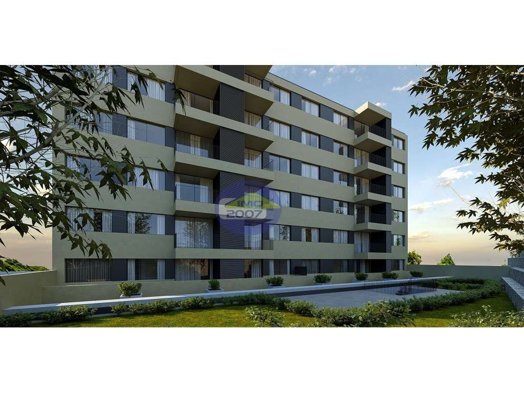 Apartamento T2+1 com terraço em São João da Madeira - Grande imagem: 2/37