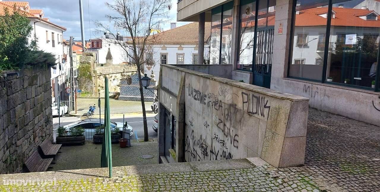 Espaço Comercial no Centro Comercial Académico em Viseu-5