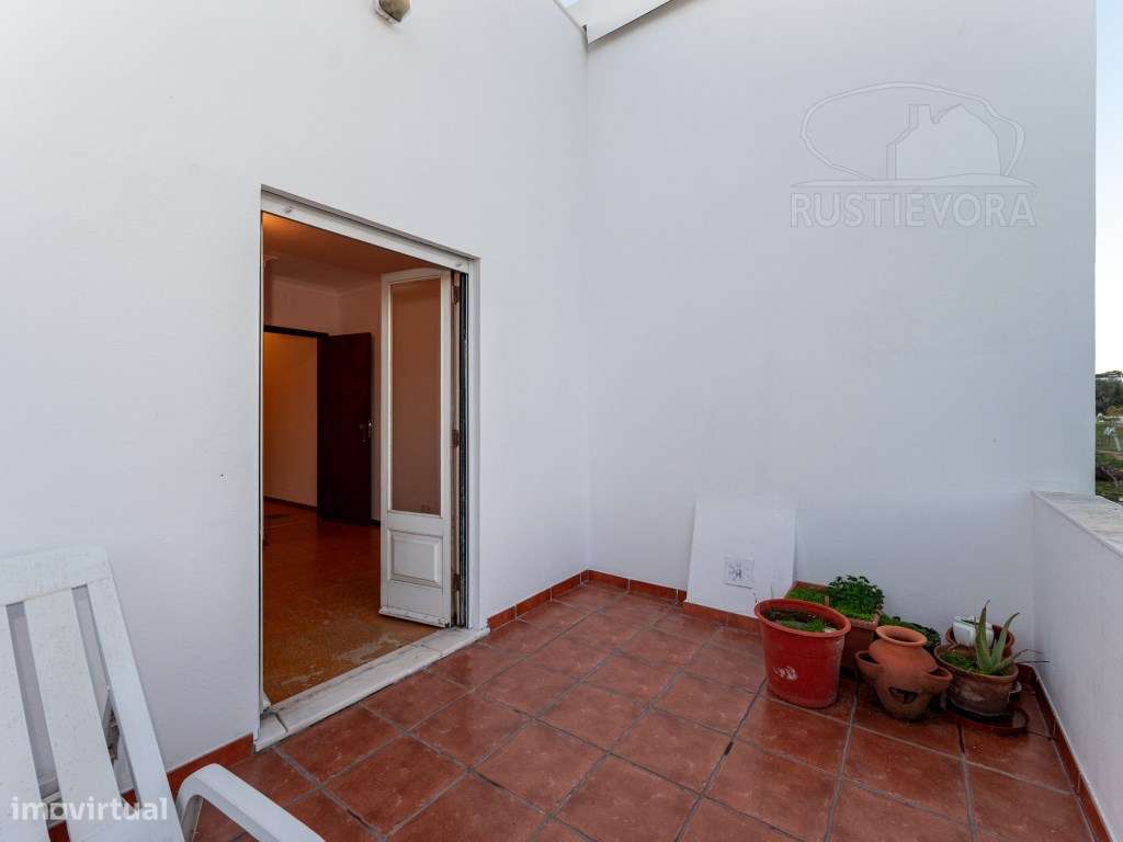 Moradia Unifamiliar T4 com quintal e terraço | Évora-20