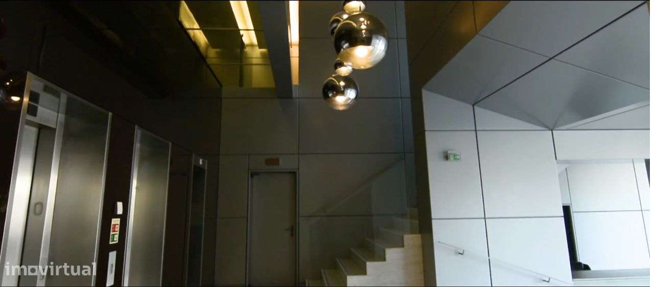 Apartamento T4 de Luxo no Restelo com Vista sobre Tejo e Lisboa-13