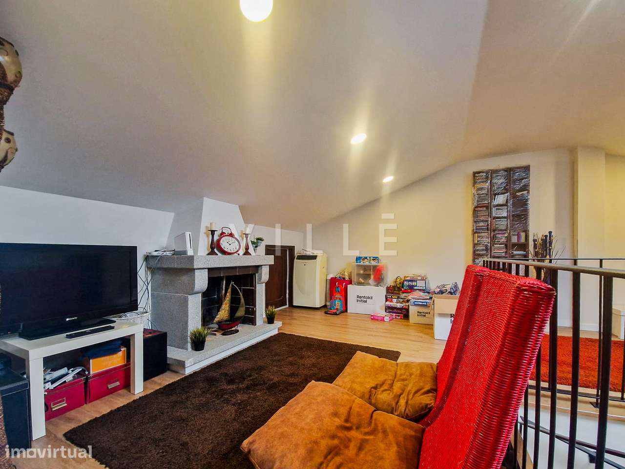 Moradia Isolada Renovada T3 com anexos e quintal-20