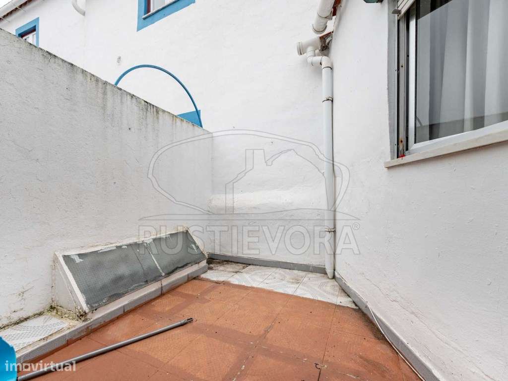 Moradia Unifamiliar T4 no Centro Histórico da Cidade - Potencial de...-17