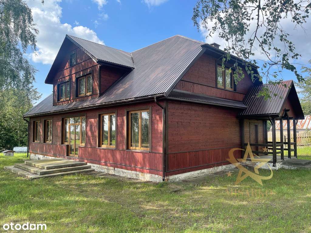 *Dawna szkoła - teraz pięknie odnowiona*-0