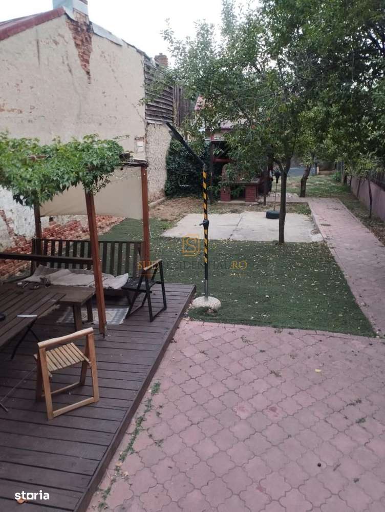 Casa individuala, 4 camere, D+P, curte 300 mp, Eroii Revolutiei - Imagine principală: 4/5