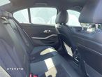 BMW Seria 3 318i M Sport - 11