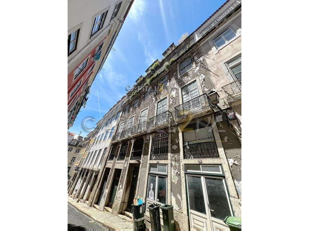 Prédio Devoluto com Projeto Aprovado na Baixa de Lisboa-5