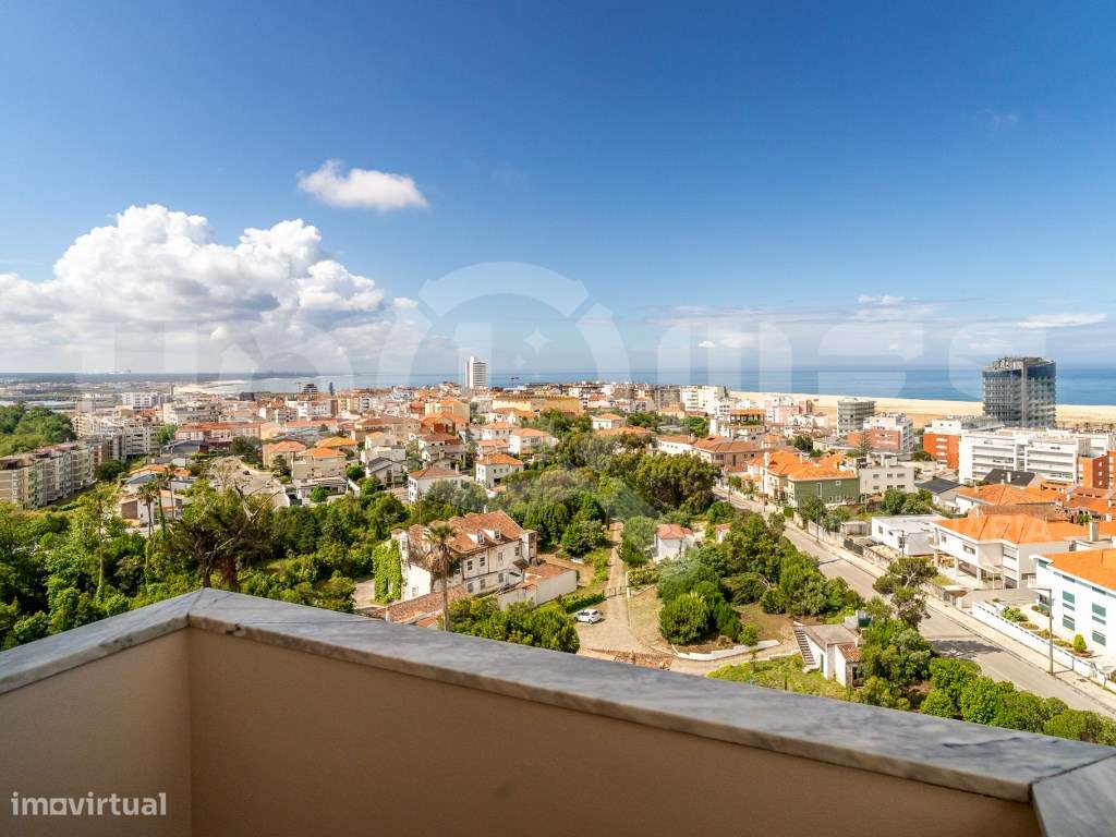 T2 de Luxo no Último Andar | Vista Mar, Serra e Cidade | Centro da ...-15