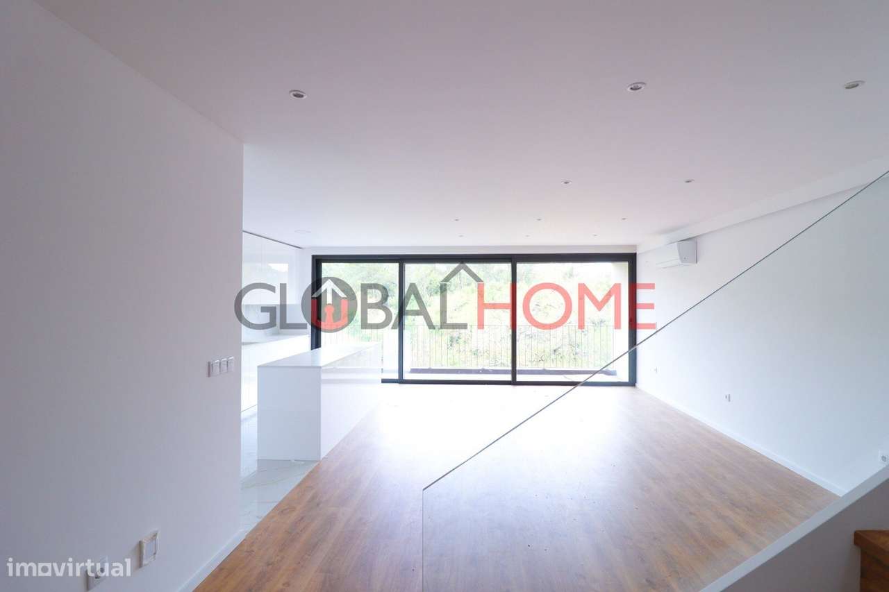 Moradia T3 Nova com Terraço e Piscina em São Pedro da Cova-8