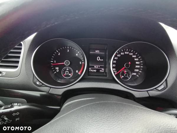 Volkswagen Golf 1.6 TDI DPF MATCH - 23