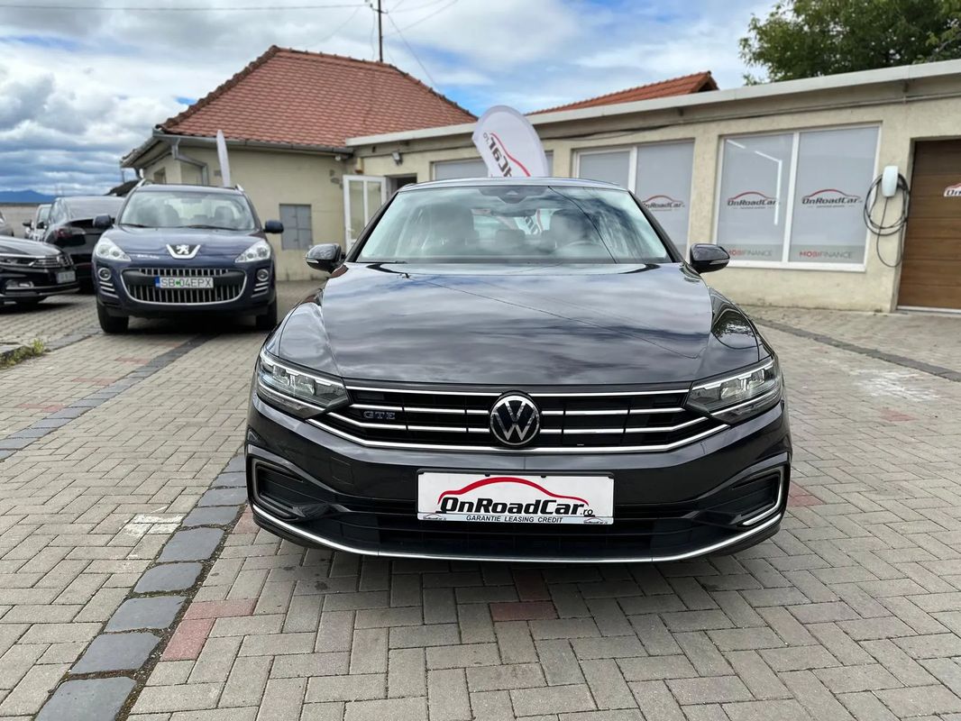 Volkswagen Passat 1.4 TSI Plug-In-Hybrid DSG GTE - 9
