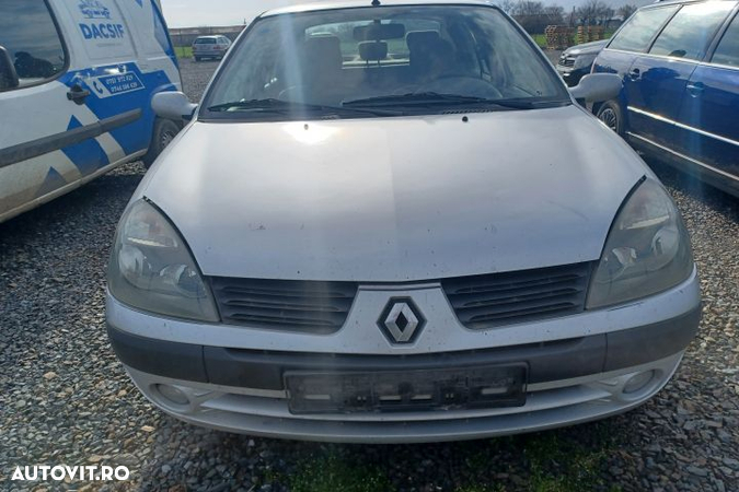 Punte spate Renault Symbol 1 (facelift)  [din 2002 pana  2006] seria Sedan 1.4 AT (75 hp) - 3