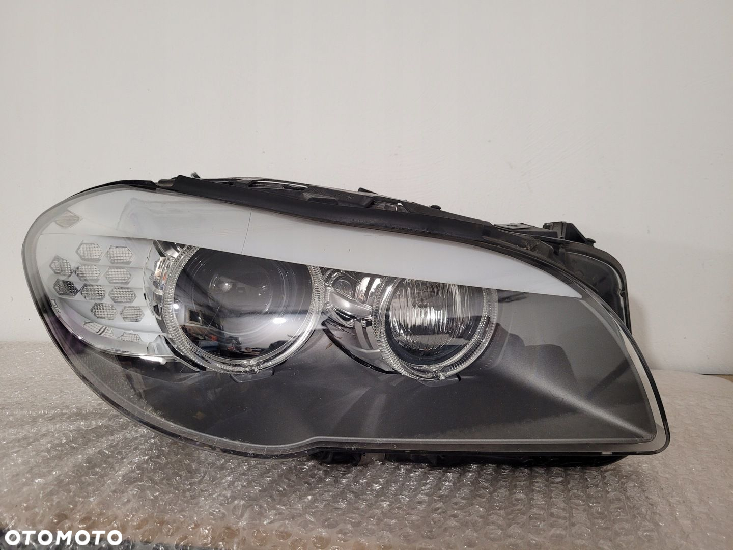 BMW 5 F10 LAMPA PRZOD PRAWA XENON SRETNA CAŁA ŁADNA - 2