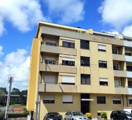 Apartamento T2 em Oliveira do Douro (Sul | Poente)