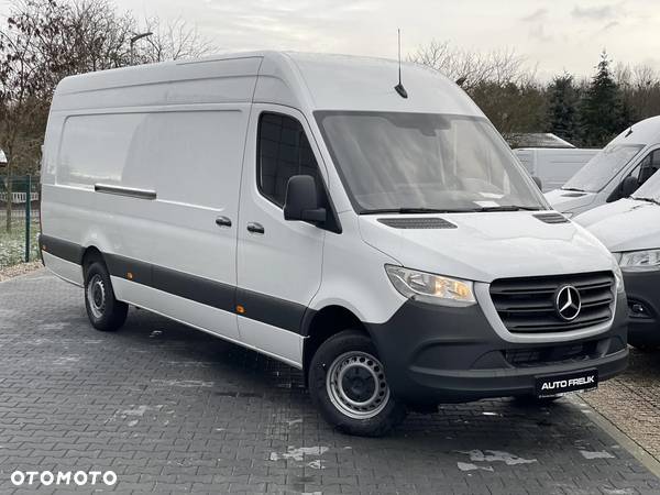 Mercedes-Benz Sprinter - 1