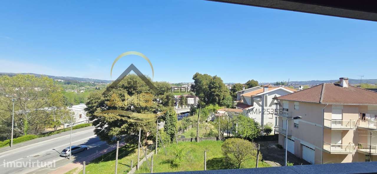 APARTAMENTO T2 COM GARAGEM CENTRO DE FAFE-28