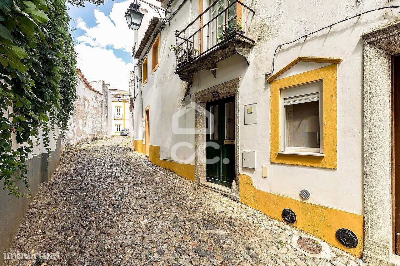 Moradia T1 no Centro Histórico de Évora - Grande imagem: 3/13