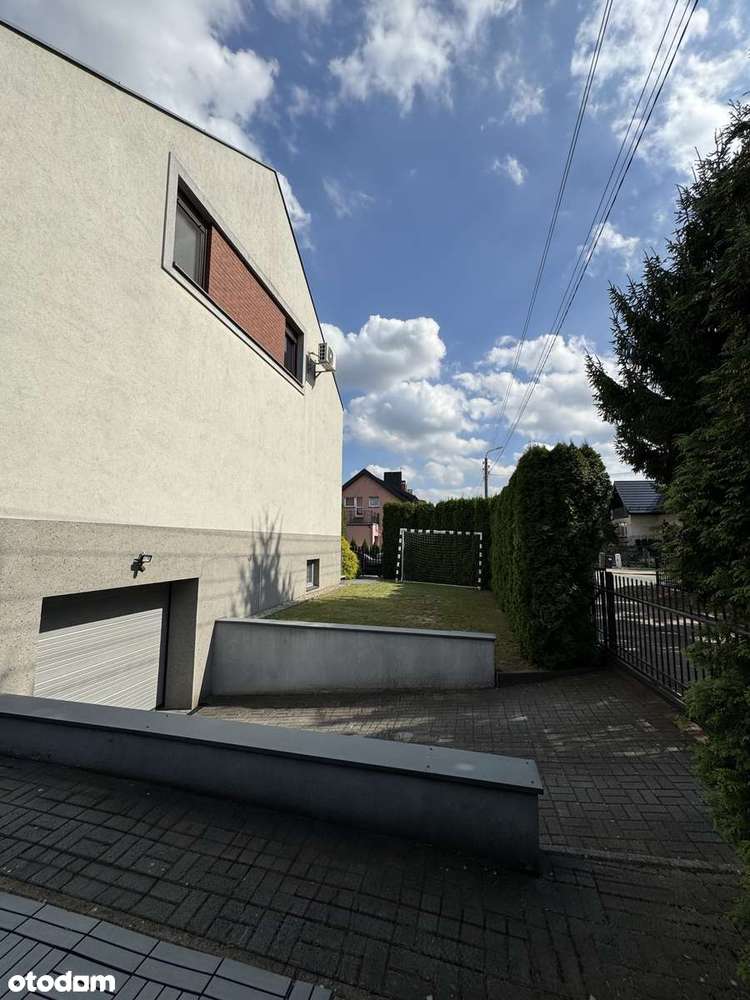 Nowoczesny dom z ogrodem, tarasem, siłownią, piwnicą i garażem - Pełny obrazek: 3/20