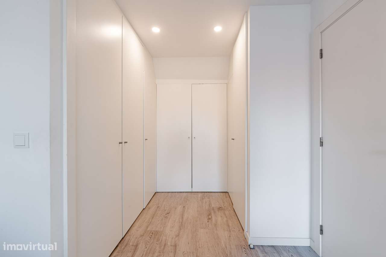 Moradia T3 com Garagem - Fernão Ferro-38