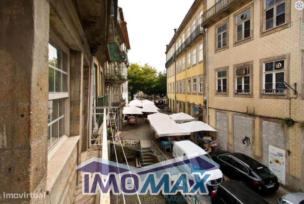 Apartamento T1+1 São Nicolau Porto-7