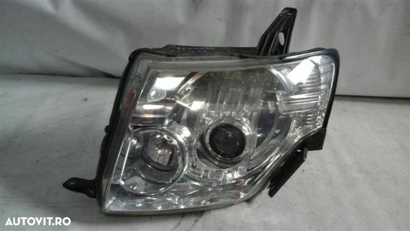 Far stanga Mitsubishi Pajero An 2008 2009 2010 2011 2012 - 1