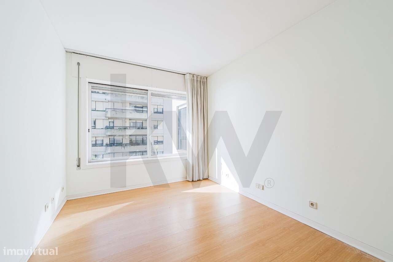 Apartamento T2 com varanda e vista rio - Grande imagem: 5/34