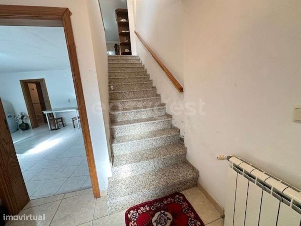 Magnifica Moradia T3 situada na lindíssima e pacata aldeia da Lousa... - Grande imagem: 4/20