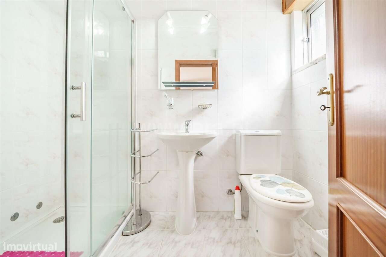 Moradia Isolada T5 / Covilhã, Teixoso-5