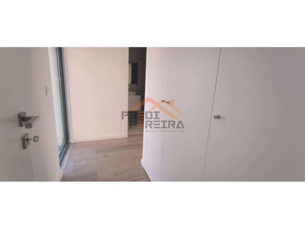 Última fração disponível!
T3 de luxo, com terraço e uma box, inser...-17