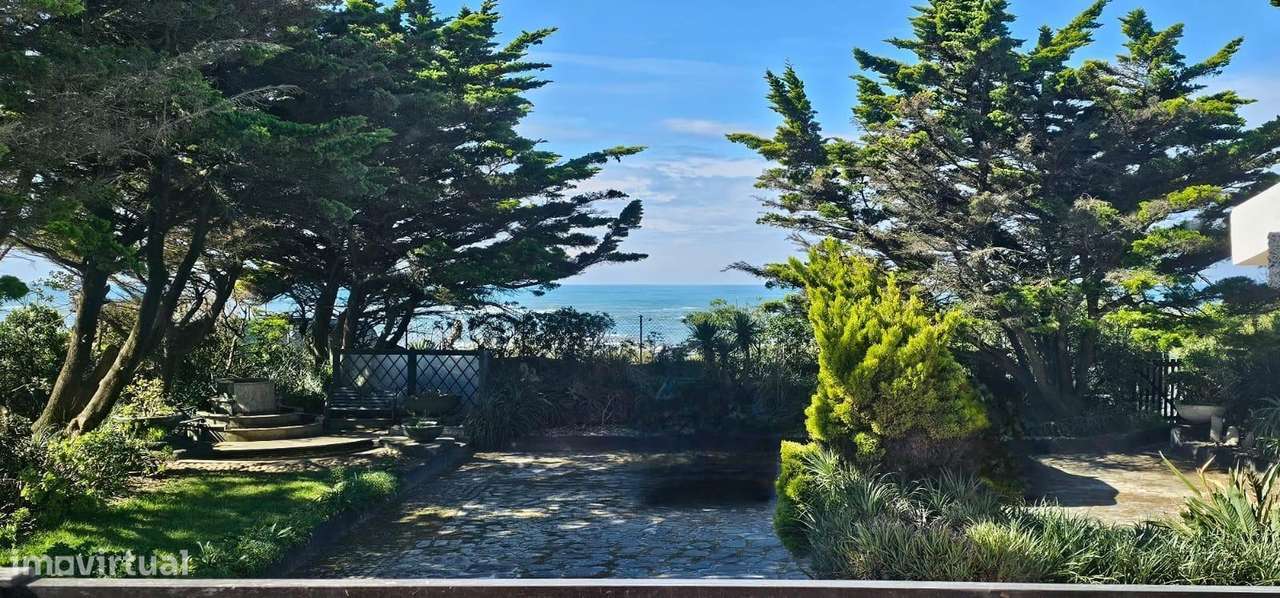 Refúgio sobre o Atlântico – Moradia T5 na 1ª Linha de Mar-12