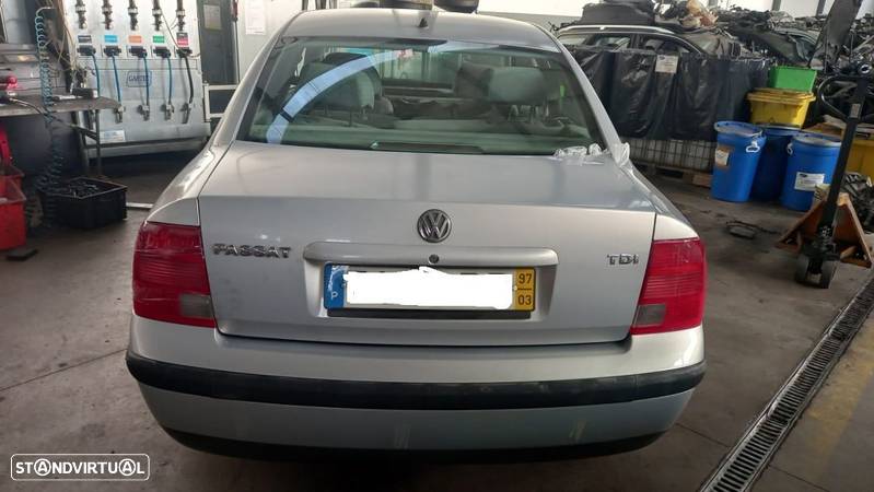 VW Passat 3B B5 1.9 tdi 110cv AFN de 1999 para peças - 4