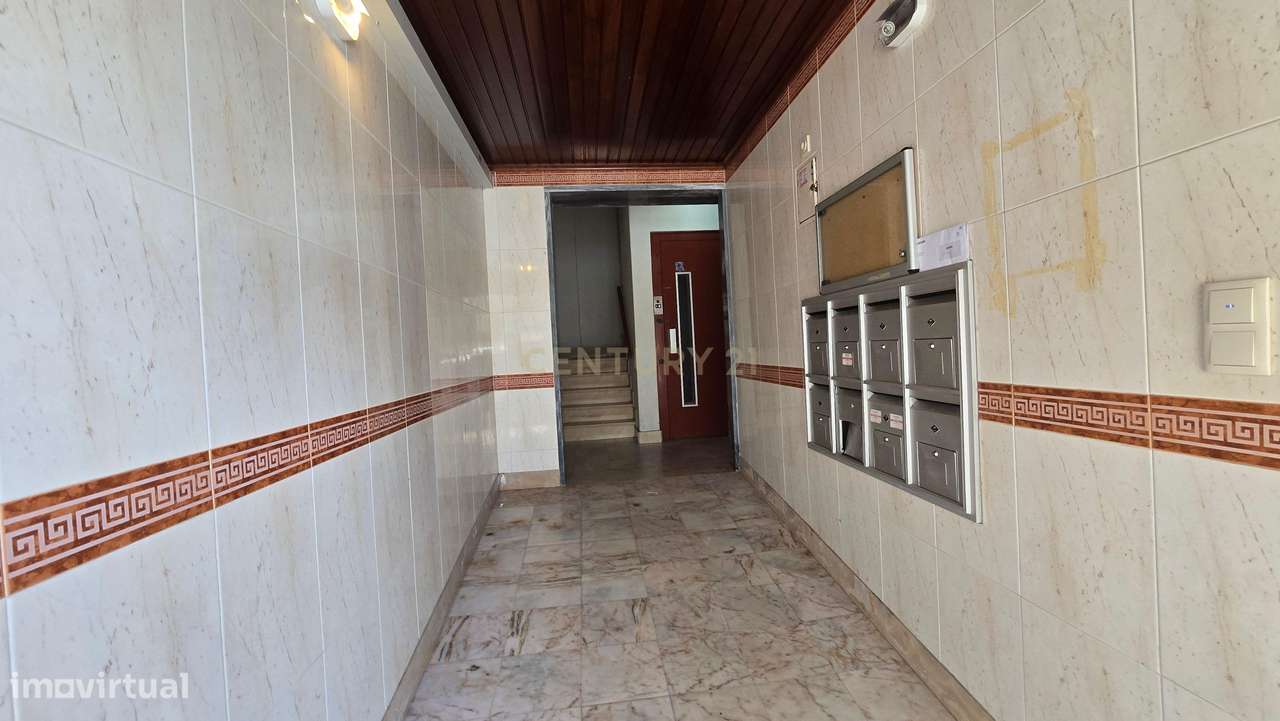 Moderno Apartamento T1 em Venteira, Amadora-21