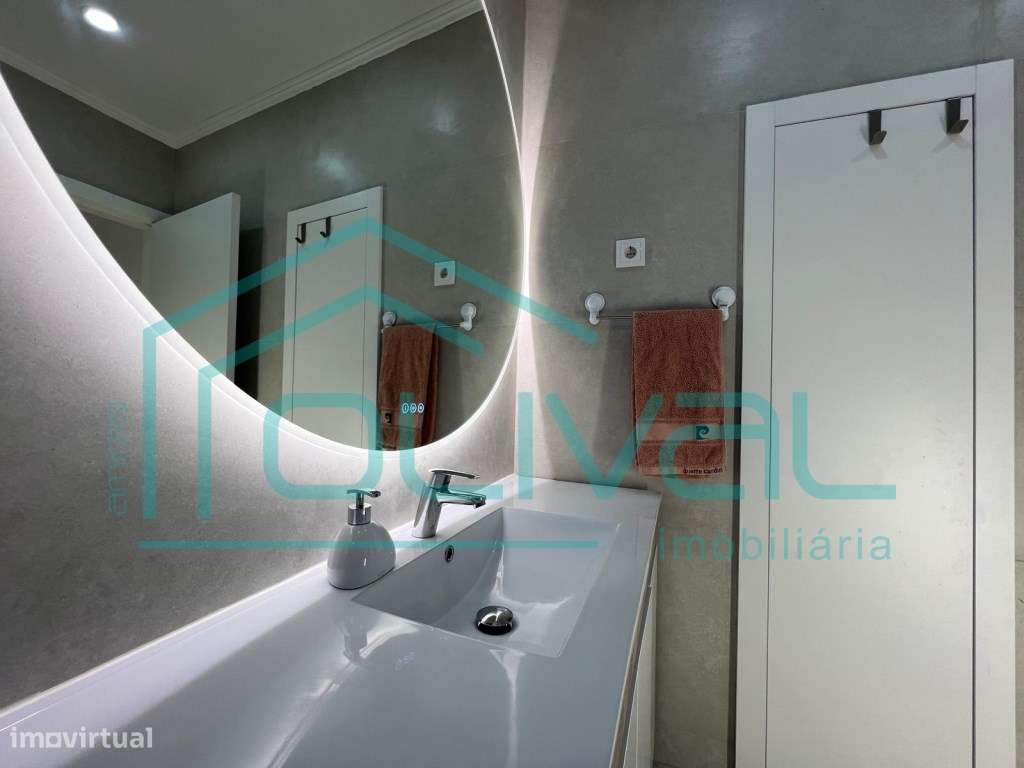 **Vivenda T2 Remodelada com Terraço em A-dos-Melros, Alverca do Rib...-16