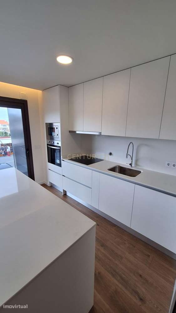 Moderno apartamento T3 em Vila de Prado, três suítes, duas vagas garag - Grande imagem: 4/25