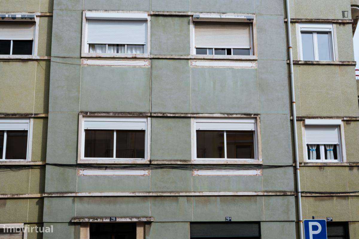 Quarto - localizado em Penha de França Lisbon - Grande imagem: 5/6