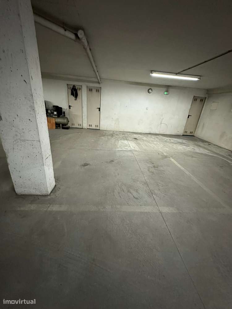 Apartamento T3 com Parqueamento Centro de Benavente-21