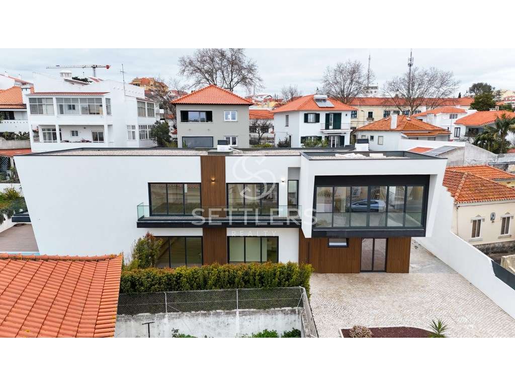 Moradia T4 isolada - Parede-31