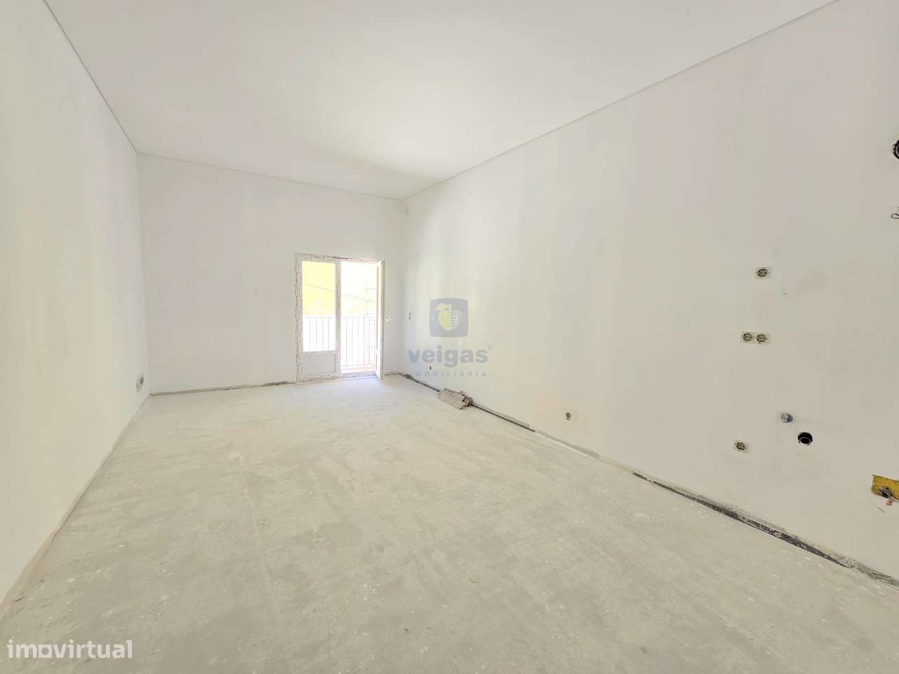 Apartamento T0 Duplex com varandas no empreendimento ANJOS 49-10