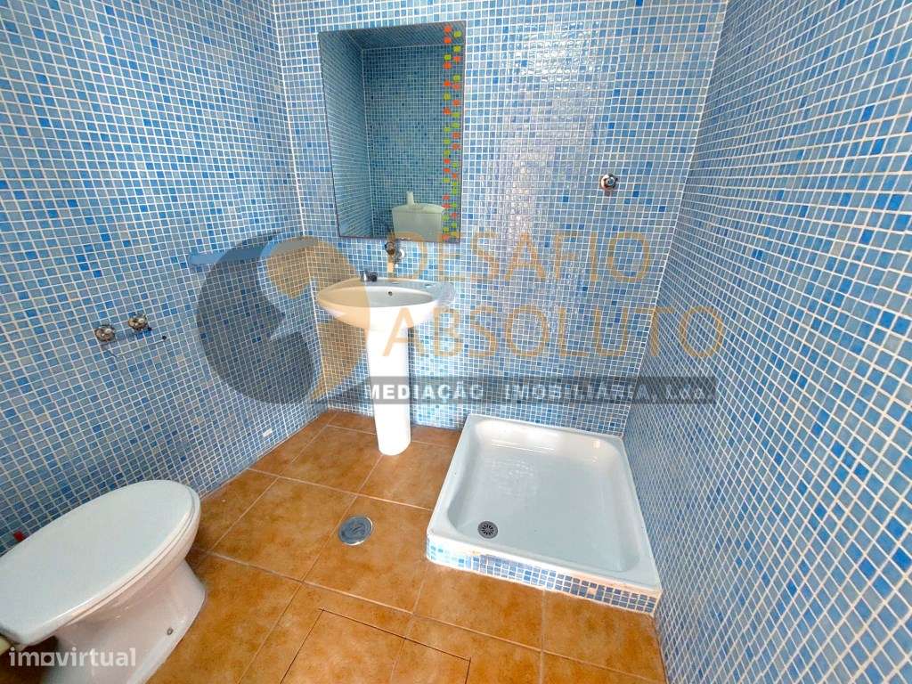 Moradia em Banda T4 c/ Piscina e Garagem. Quinta da Serralheira - S...-28