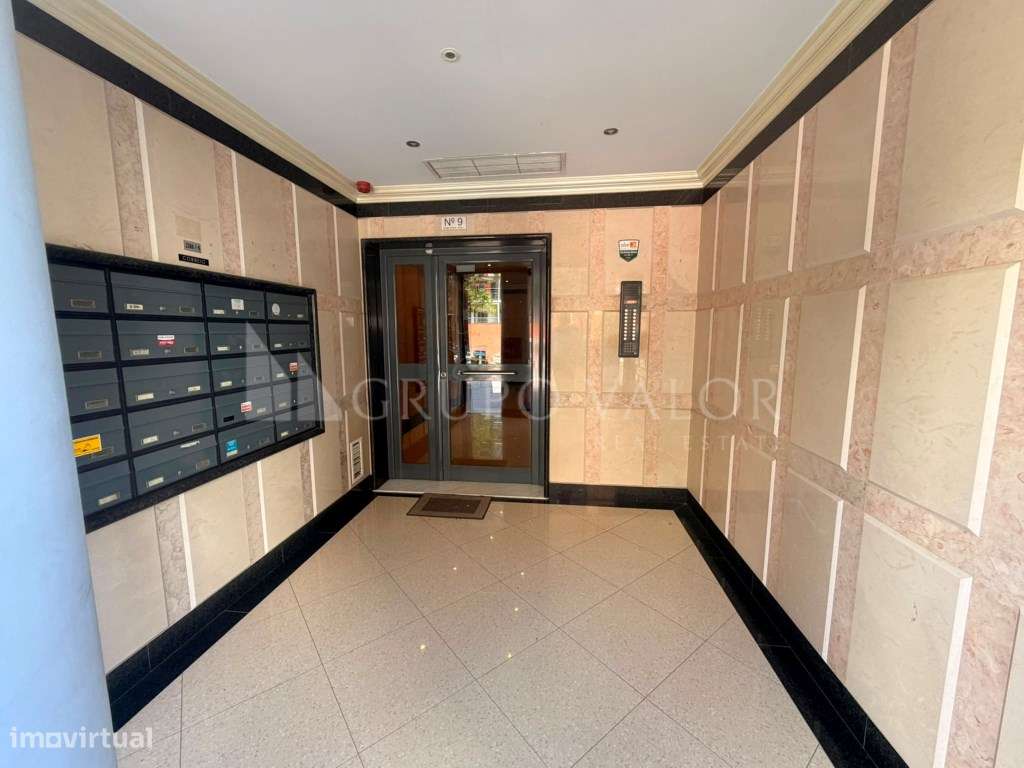 Apartamento T3 | Box 2 Viaturas | Colinas do Cruzeiro | Odivelas-17