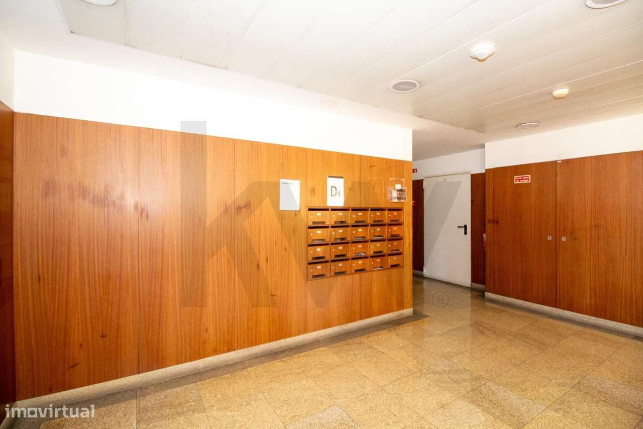 Excelente Apartamento T3 com Varanda e Vista para o Parque Oeste na Al - Grande imagem: 3/44