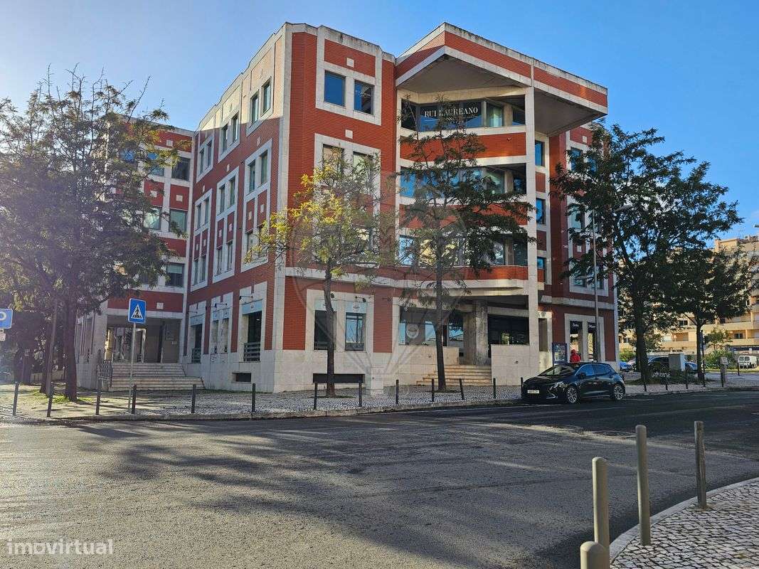 Escritório  para arrendamento - Grande imagem: 1/9