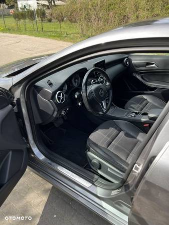 Mercedes-Benz Klasa A 180 (BlueEFFICIENCY) 7G-DCT - 21