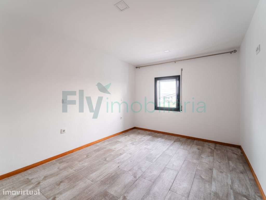 Moradia T2 + Moradia T1 Excelente Oportunidade de Investimento-18