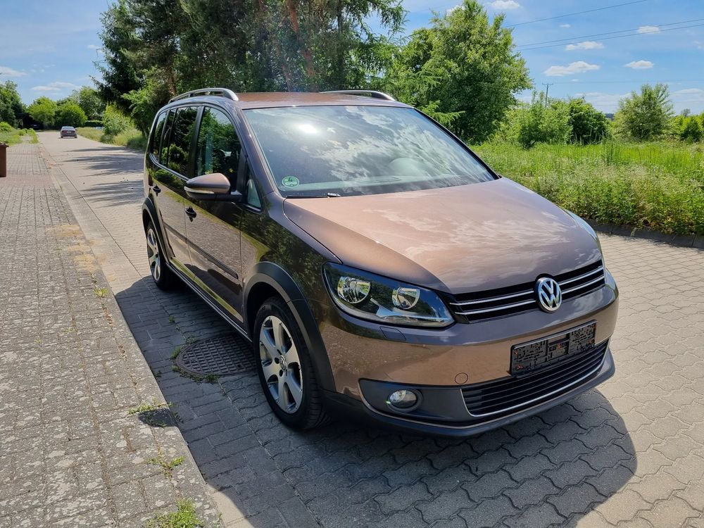 Volkswagen Touran II 2.0 TDI DPF Cross 2011