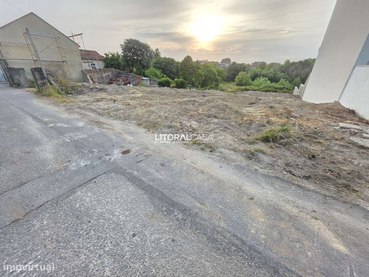 Terreno para Construção de Moradia - 907 m2 - Grande imagem: 5/19