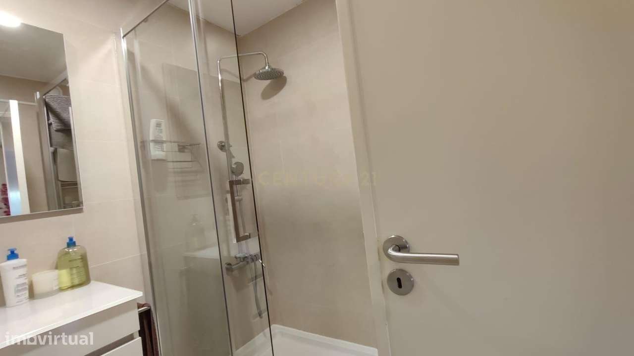 Magnífica propriedade T2 em Linda-A-Velha, Lisboa-20